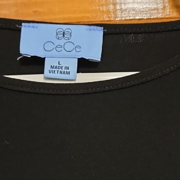 CeCe Double Ruffled Flutter Sleeve Blouse with Rounded Neckline L - Picture 2 of 4